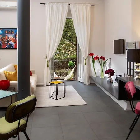 アパート Secret Garden - Amazing Loft In The Imperial